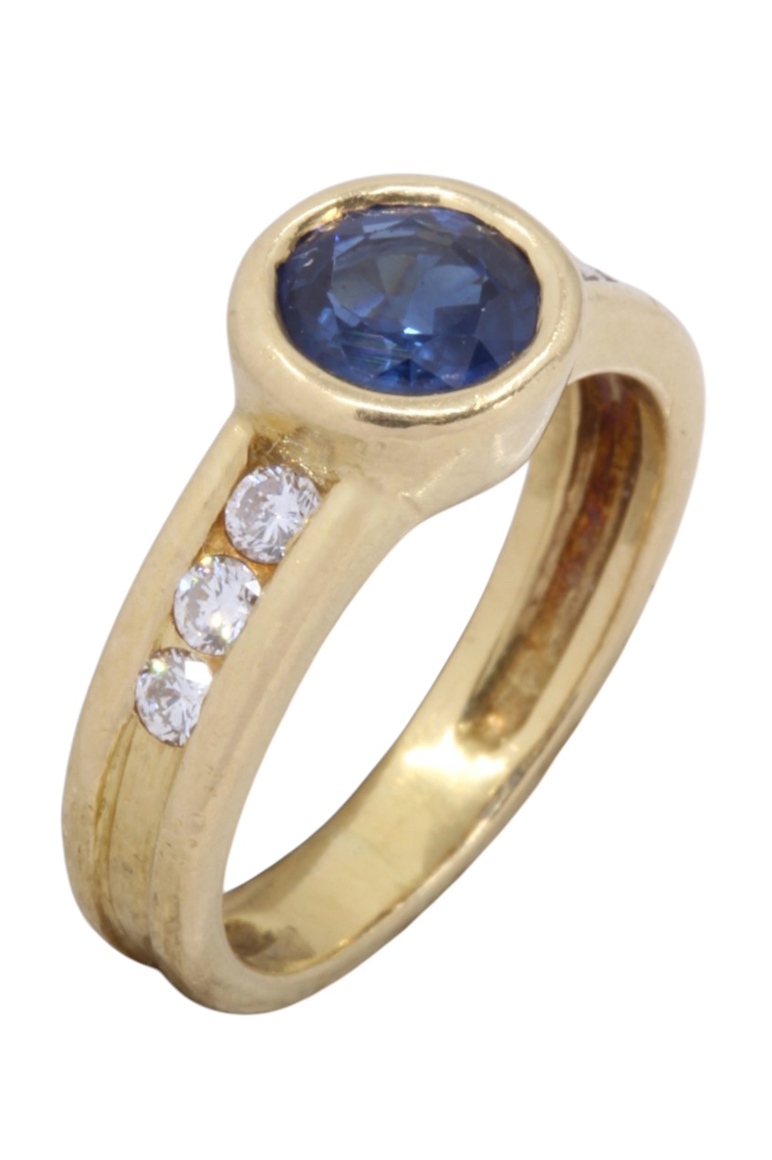 BAGUE MODERNE SAPHIR ET DIAMANTS