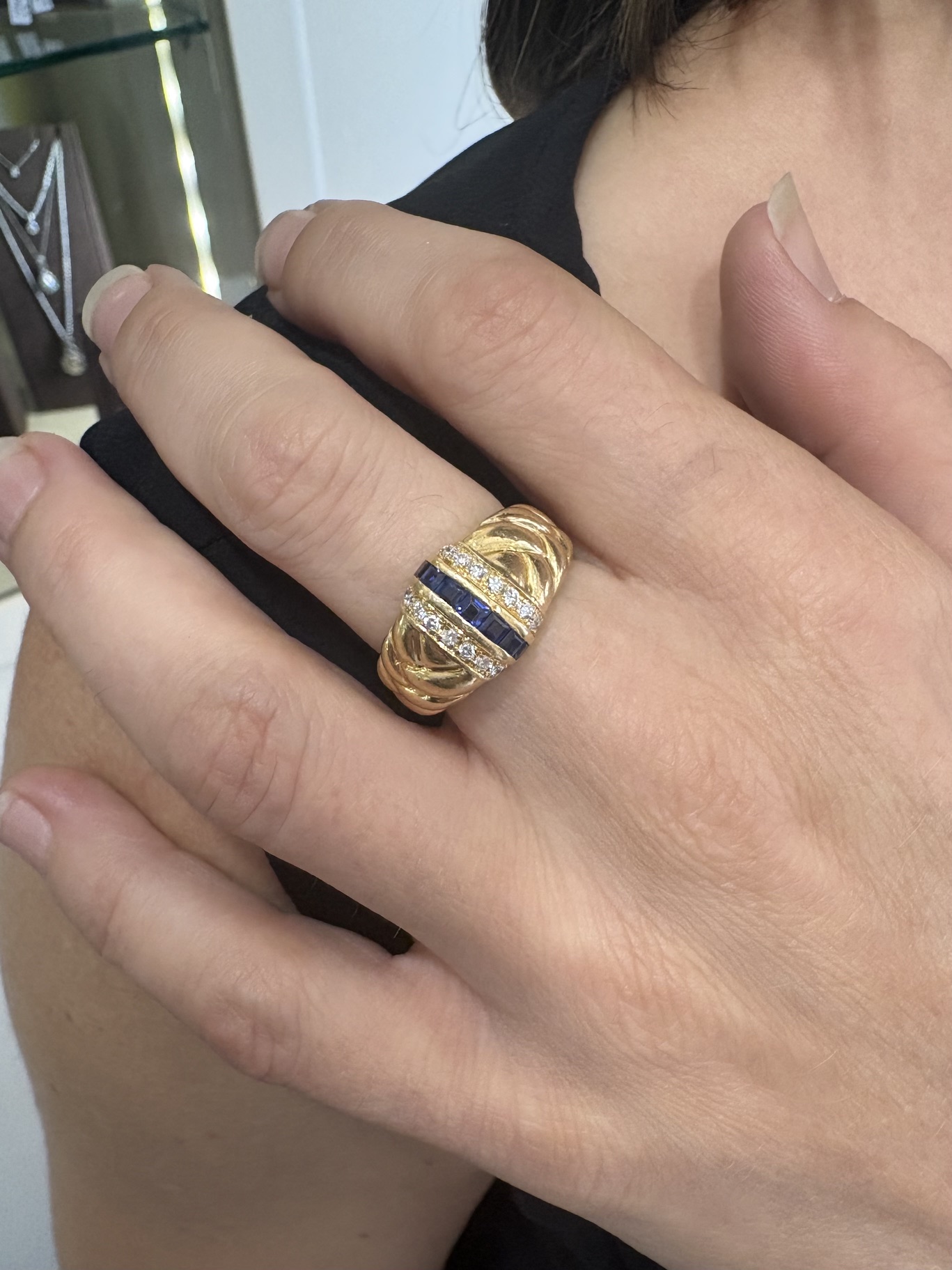 BAGUE TRESSÉE SAPHIRS ET DIAMANTS