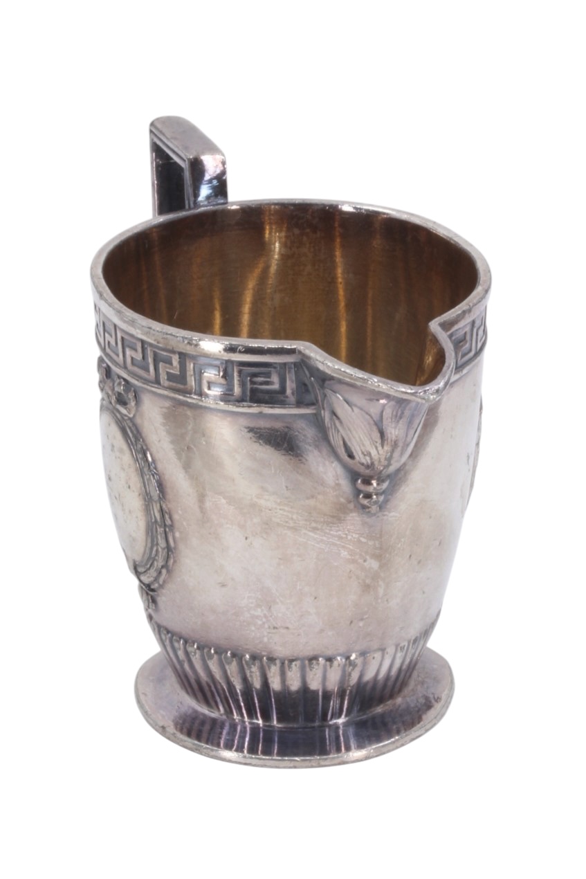 POT A LAIT NEOCLASSIQUE