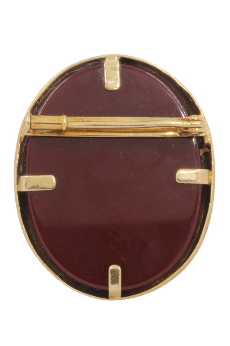 BROCHE CAMEE CORNALINE