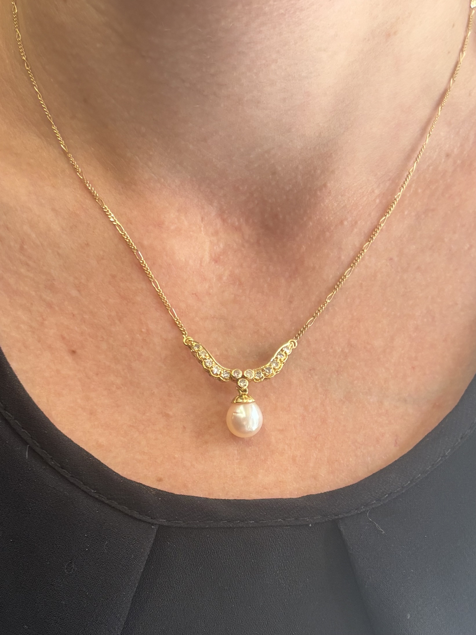 COLLIER MODERNE PERLE ET DIAMANTS