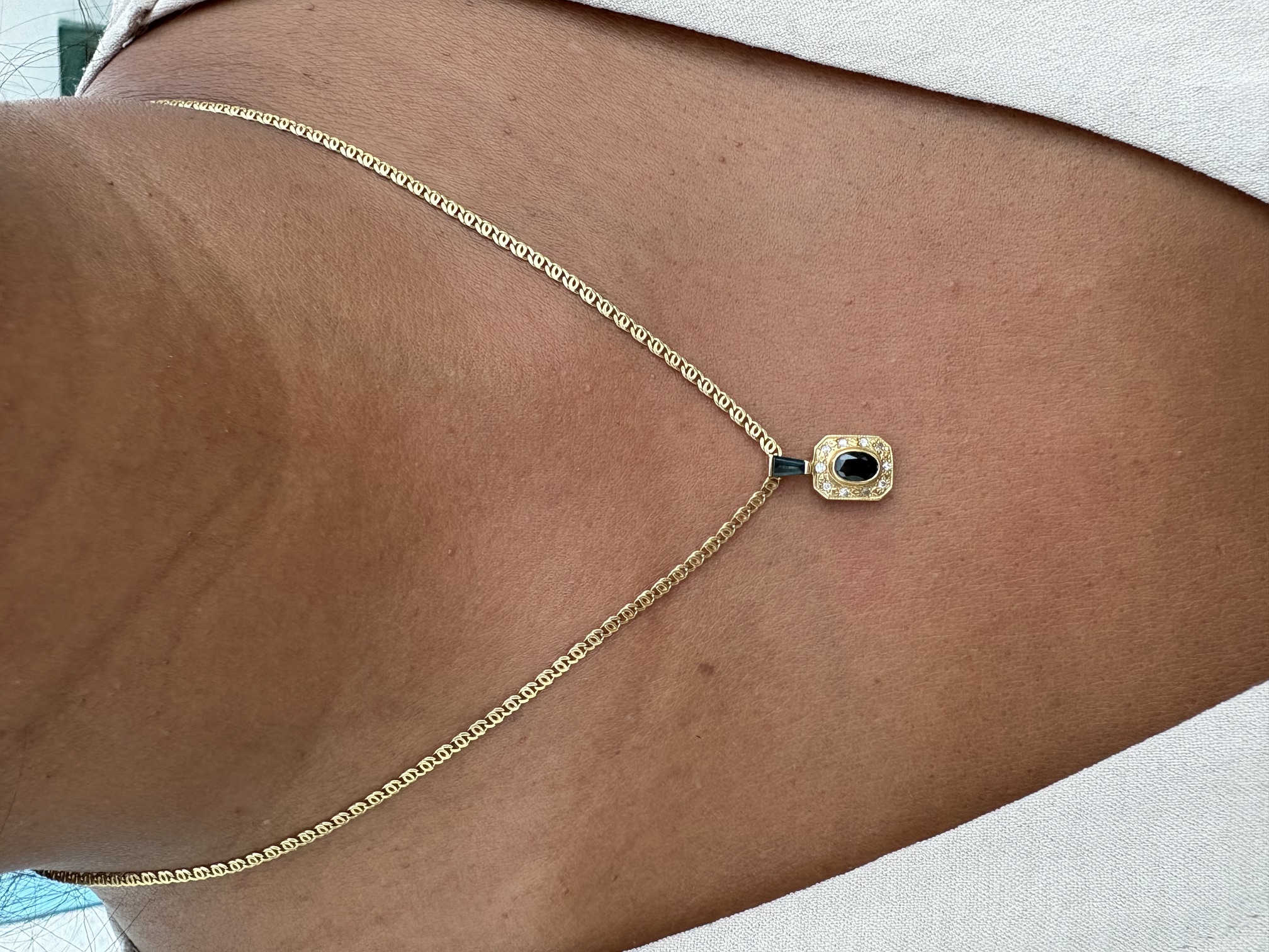 COLLIER MODERNE SAPHIRS ET DIAMANTS