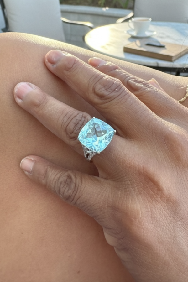 BAGUE ANCIENNE TOPAZE ET DIAMANTS
