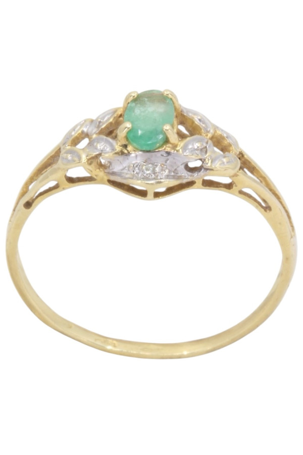 BAGUE MODERNE ÉMERAUDE ET DIAMANTS