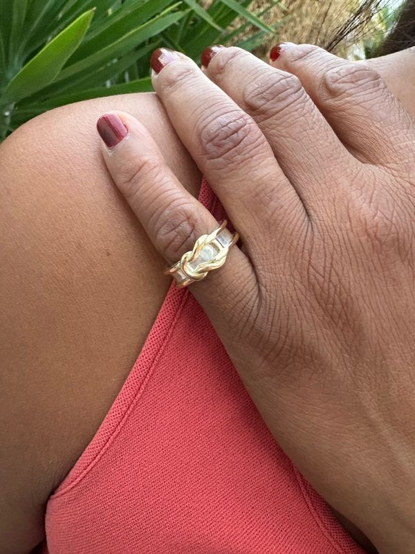 BAGUE MODERNE NOEUD