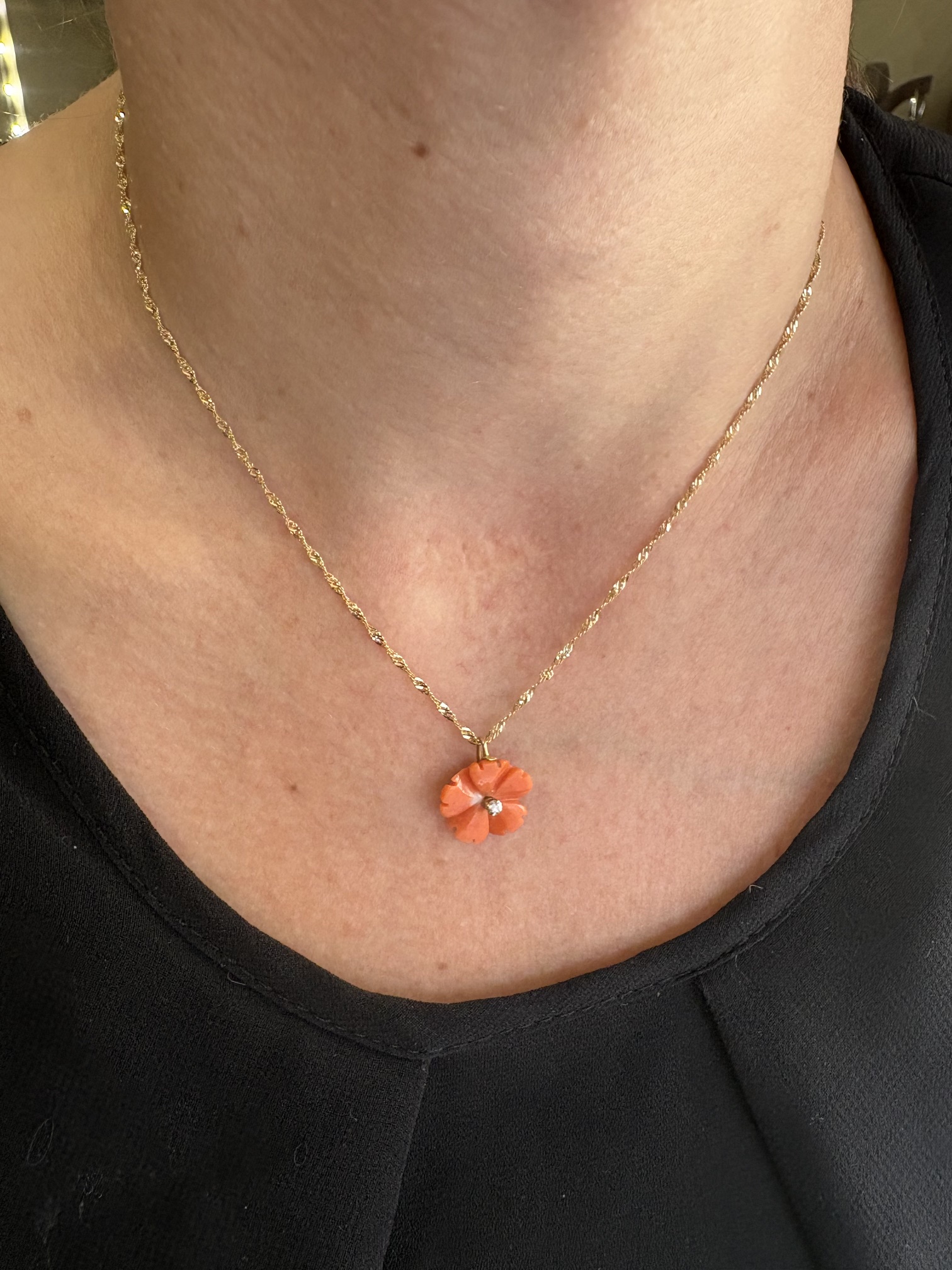 PENDENTIF FLEUR CORAIL ET DIAMANT